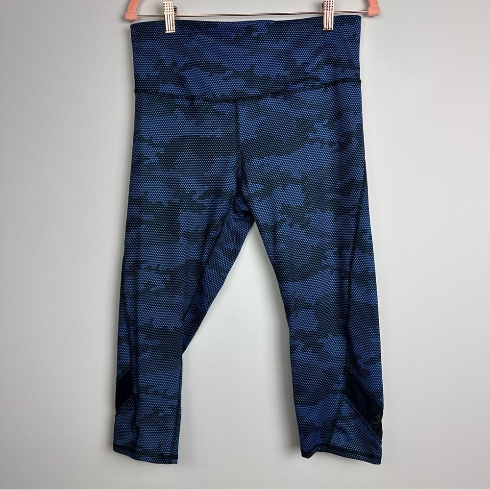 Champion Women's Blue Camouflage Leggings Size Large